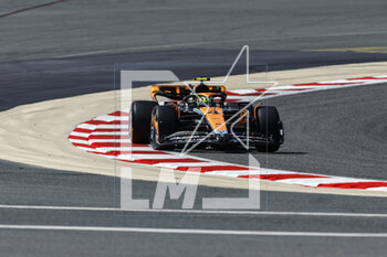 2023-02-24 - 04 NORRIS Lando (gbr), McLaren F1 Team MCL60, action during the Formula 1 Aramco pre-season testing 2023 of the 2023 FIA Formula One World Championship from February 23 to 25, 2023 on the Bahrain International Circuit, in Sakhir, Bahrain - F1 - PRE-SEASON TESTING 2023 - BAHRAIN - FORMULA 1 - MOTORS