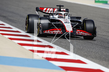 2023-02-24 - 20 MAGNUSSEN Kevin (den), Haas F1 Team VF-23 Ferrari, action during the Formula 1 Aramco pre-season testing 2023 of the 2023 FIA Formula One World Championship from February 23 to 25, 2023 on the Bahrain International Circuit, in Sakhir, Bahrain - F1 - PRE-SEASON TESTING 2023 - BAHRAIN - FORMULA 1 - MOTORS