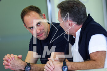 2023-02-24 - Mateschitz Mark, son of former Red Bull CEO Dietrich ‘Didi’ Mateschitz, with HORNER Christian (gbr), Team Principal of Red Bull Racing, portrait, during the Formula 1 Aramco pre-season testing 2023 of the 2023 FIA Formula One World Championship from February 23 to 25, 2023 on the Bahrain International Circuit, in Sakhir, Bahrain - F1 - PRE-SEASON TESTING 2023 - BAHRAIN - FORMULA 1 - MOTORS