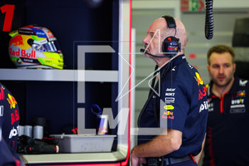 2023-02-24 - NEWEY Adrian (gbr), Chief Technical Officer of Red Bull Racing, portrait during the Formula 1 Aramco pre-season testing 2023 of the 2023 FIA Formula One World Championship from February 23 to 25, 2023 on the Bahrain International Circuit, in Sakhir, Bahrain - F1 - PRE-SEASON TESTING 2023 - BAHRAIN - FORMULA 1 - MOTORS