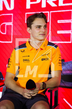2023-02-24 - PIASTRI Oscar (aus), McLaren F1 Team MCL60, portrait during the Formula 1 Aramco pre-season testing 2023 of the 2023 FIA Formula One World Championship from February 23 to 25, 2023 on the Bahrain International Circuit, in Sakhir, Bahrain - F1 - PRE-SEASON TESTING 2023 - BAHRAIN - FORMULA 1 - MOTORS