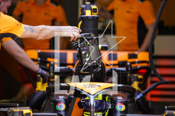 2023-02-24 - NORRIS Lando (gbr), McLaren F1 Team MCL60, portrait steering wheel, volant, during the Formula 1 Aramco pre-season testing 2023 of the 2023 FIA Formula One World Championship from February 23 to 25, 2023 on the Bahrain International Circuit, in Sakhir, Bahrain - F1 - PRE-SEASON TESTING 2023 - BAHRAIN - FORMULA 1 - MOTORS