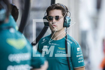 2023-02-24 - DRUGOVICH Felipe (bra), Reserve Driver of Aston Martin F1 Team, portrait during the Formula 1 Aramco pre-season testing 2023 of the 2023 FIA Formula One World Championship from February 23 to 25, 2023 on the Bahrain International Circuit, in Sakhir, Bahrain - F1 - PRE-SEASON TESTING 2023 - BAHRAIN - FORMULA 1 - MOTORS