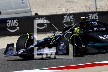 2023-02-24 - 44 HAMILTON Lewis (gbr), Mercedes AMG F1 Team W14, action during the Formula 1 Armco pre-season testing 2023 of the 2023 FIA Formula One World Championship from February 23 to 25, 2023 on the Bahrain International Circuit, in Sakhir, Bahrain - F1 - PRE-SEASON TESTING 2023 - BAHRAIN - FORMULA 1 - MOTORS