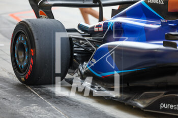 2023-02-25 - Williams Racing FW45, mechanical detail of the floor, sidepod, rear suspension and engine cover during the Formula 1 Aramco pre-season testing 2023 of the 2023 FIA Formula One World Championship from February 23 to 25, 2023 on the Bahrain International Circuit, in Sakhir, Bahrain - F1 - PRE-SEASON TESTING 2023 - BAHRAIN - FORMULA 1 - MOTORS