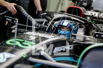 2023-02-25 - RUSSELL George (gbr), Mercedes AMG F1 Team W14, portrait during the Formula 1 Aramco pre-season testing 2023 of the 2023 FIA Formula One World Championship from February 23 to 25, 2023 on the Bahrain International Circuit, in Sakhir, Bahrain - F1 - PRE-SEASON TESTING 2023 - BAHRAIN - FORMULA 1 - MOTORS