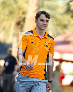 2023-03-02 - PIASTRI Oscar (aus), McLaren F1 Team MCL60, portrait during the Formula 1 Gulf Air Bahrain Grand Prix 2023, 1st round of the 2023 FIA Formula One World Championship from March 2
3 to 5, 2023 on the Bahrain International Circuit, in Sakhir, Bahrain - F1 - BAHRAIN GRAND PRIX 2023 - FORMULA 1 - MOTORS