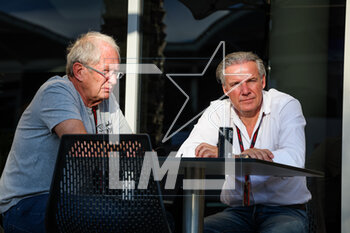 2023-03-02 - MARKO Helmut (aut), Drivers’ Manager of Red Bull Racing, with VERMEULEN Raymond, Manager of Verstappen Max, in the paddock during the Formula 1 Gulf Air Bahrain Grand Prix 2023, 1st round of the 2023 FIA Formula One World Championship from March 2
3 to 5, 2023 on the Bahrain International Circuit, in Sakhir, Bahrain - F1 - BAHRAIN GRAND PRIX 2023 - FORMULA 1 - MOTORS
