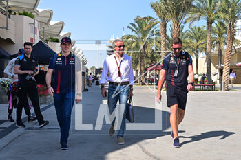 2023-03-02 - VERSTAPPEN Max (ned), Red Bull Racing RB19, with his manager VERMEULEN Raymond, during the Formula 1 Gulf Air Bahrain Grand Prix 2023, 1st round of the 2023 FIA Formula One World Championship from March 2 to 5, 2023 on the Bahrain International Circuit, in Sakhir, Bahrain - F1 - BAHRAIN GRAND PRIX 2023 - FORMULA 1 - MOTORS