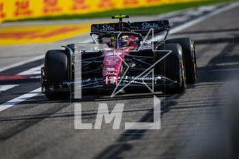 2023-03-03 - 24 ZHOU Guanyu (chi), Alfa Romeo F1 Team Stake C43, action during the Formula 1 Gulf Air Bahrain Grand Prix 2023, 1st round of the 2023 FIA Formula One World Championship from March 2 to 5, 2023 on the Bahrain International Circuit, in Sakhir, Bahrain - F1 - BAHRAIN GRAND PRIX 2023 - FORMULA 1 - MOTORS