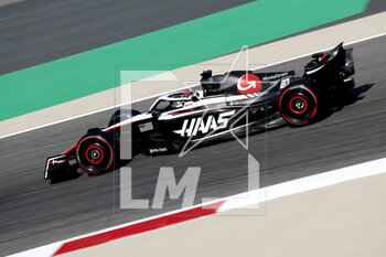 2023-03-03 - 20 MAGNUSSEN Kevin (den), Haas F1 Team VF-23 Ferrari, action during the Formula 1 Gulf Air Bahrain Grand Prix 2023, 1st round of the 2023 FIA Formula One World Championship from March 2 to 5, 2023 on the Bahrain International Circuit, in Sakhir, Bahrain - F1 - BAHRAIN GRAND PRIX 2023 - FORMULA 1 - MOTORS
