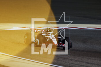 2023-03-03 - 27 HULKENBERG Nico (ger), Haas F1 Team VF-23 Ferrari, action during the Formula 1 Gulf Air Bahrain Grand Prix 2023, 1st round of the 2023 FIA Formula One World Championship from March 2 to 5, 2023 on the Bahrain International Circuit, in Sakhir, Bahrain - F1 - BAHRAIN GRAND PRIX 2023 - FORMULA 1 - MOTORS