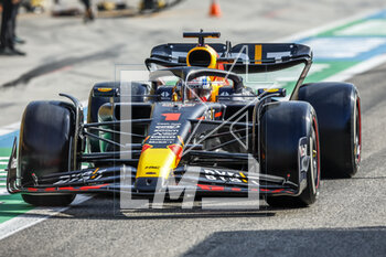 2023-03-04 - 01 VERSTAPPEN Max (nld), Red Bull Racing RB19, action during the Formula 1 Gulf Air Bahrain Grand Prix 2023, 1st round of the 2023 FIA Formula One World Championship from March 2
3 to 5, 2023 on the Bahrain International Circuit, in Sakhir, Bahrain - F1 - BAHRAIN GRAND PRIX 2023 - FORMULA 1 - MOTORS