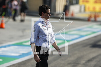 2023-03-04 - WOLFF Toto (aut), Team Principal & CEO of Mercedes AMG F1 Team, portrait during the Formula 1 Gulf Air Bahrain Grand Prix 2023, 1st round of the 2023 FIA Formula One World Championship from March 2 to 5, 2023 on the Bahrain International Circuit, in Sakhir, Bahrain - F1 - BAHRAIN GRAND PRIX 2023 - FORMULA 1 - MOTORS