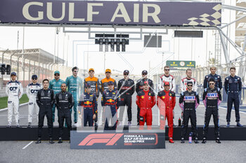 2023-03-05 - Formula 1 drivers class picture during the Formula 1 Gulf Air Bahrain Grand Prix 2023, 1st round of the 2023 FIA Formula One World Championship from March 2
3 to 5, 2023 on the Bahrain International Circuit, in Sakhir, Bahrain - F1 - BAHRAIN GRAND PRIX 2023 - RACE - FORMULA 1 - MOTORS