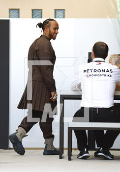 2023-03-05 - HAMILTON Lewis (gbr), Mercedes AMG F1 Team W14, portrait during the Formula 1 Gulf Air Bahrain Grand Prix 2023, 1st round of the 2023 FIA Formula One World Championship from March 3 to 5, 2023 on the Bahrain International Circuit, in Sakhir, Bahrain - F1 - BAHRAIN GRAND PRIX 2023 - RACE - FORMULA 1 - MOTORS