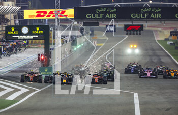 2023-03-05 - 01 VERSTAPPEN Max (nld), Red Bull Racing RB19, action, start with 16 LECLERC Charles (mco), Scuderia Ferrari SF-23 during the Formula 1 Gulf Air Bahrain Grand Prix 2023, 1st round of the 2023 FIA Formula One World Championship from March 2 to 5, 2023 on the Bahrain International Circuit, in Sakhir, Bahrain - F1 - BAHRAIN GRAND PRIX 2023 - RACE - FORMULA 1 - MOTORS
