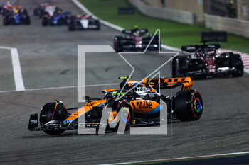 2023-03-05 - 04 NORRIS Lando (gbr), McLaren F1 Team MCL60, action during the Formula 1 Gulf Air Bahrain Grand Prix 2023, 1st round of the 2023 FIA Formula One World Championship from March 3 to 5, 2023 on the Bahrain International Circuit, in Sakhir, Bahrain - F1 - BAHRAIN GRAND PRIX 2023 - RACE - FORMULA 1 - MOTORS