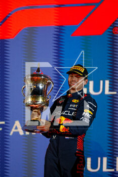 2023-03-05 - VERSTAPPEN Max (ned), Red Bull Racing RB19, portrait podium during the Formula 1 Gulf Air Bahrain Grand Prix 2023, 1st round of the 2023 FIA Formula One World Championship from March 3 to 5, 2023 on the Bahrain International Circuit, in Sakhir, Bahrain - F1 - BAHRAIN GRAND PRIX 2023 - RACE - FORMULA 1 - MOTORS