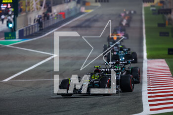 2023-03-05 - 44 HAMILTON Lewis (gbr), Mercedes AMG F1 Team W14, action during the Formula 1 Gulf Air Bahrain Grand Prix 2023, 1st round of the 2023 FIA Formula One World Championship from March 3 to 5, 2023 on the Bahrain International Circuit, in Sakhir, Bahrain - F1 - BAHRAIN GRAND PRIX 2023 - RACE - FORMULA 1 - MOTORS