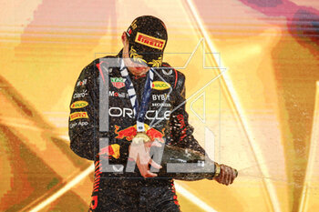 2023-03-05 - VERSTAPPEN Max (ned), Red Bull Racing RB19, portrait celebration podium during the Formula 1 Gulf Air Bahrain Grand Prix 2023, 1st round of the 2023 FIA Formula One World Championship from March 2 to 5, 2023 on the Bahrain International Circuit, in Sakhir, Bahrain - F1 - BAHRAIN GRAND PRIX 2023 - RACE - FORMULA 1 - MOTORS