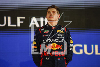 2023-03-05 - VERSTAPPEN Max (ned), Red Bull Racing RB19, portrait at the podium during the Formula 1 Gulf Air Bahrain Grand Prix 2023, 1st round of the 2023 FIA Formula One World Championship from March 2 to 5, 2023 on the Bahrain International Circuit, in Sakhir, Bahrain - F1 - BAHRAIN GRAND PRIX 2023 - RACE - FORMULA 1 - MOTORS