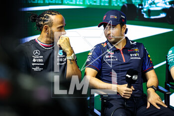 16/03/2023 - HAMILTON Lewis (gbr), Mercedes AMG F1 Team W14, PEREZ Sergio (mex), Red Bull Racing RB19, portrait during the Formula 1 STC Saudi Arabian Grand Prix 2023, 2nd round of the 2023 Formula One World Championship from March 17 to 19, 2023 on the Jeddah Corniche Circuit, in Jeddah, Saudi Arabia - F1 - SAUDI ARABIAN GRAND PRIX 2023 - FORMULA 1 - MOTORI