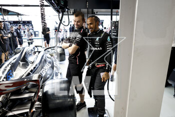 18/03/2023 - HAMILTON Lewis (gbr), Mercedes AMG F1 Team W14, portrait in the garage, box, during the Formula 1 STC Saudi Arabian Grand Prix 2023, 2nd round of the 2023 Formula One World Championship from March 17 to 19, 2023 on the Jeddah Corniche Circuit, in Jeddah, Saudi Arabia - F1 - SAUDI ARABIAN GRAND PRIX 2023 - FORMULA 1 - MOTORI