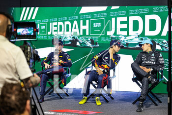 2023-03-19 - Press conference: VERSTAPPEN Max (ned), Red Bull Racing RB19, PEREZ Sergio (mex), Red Bull Racing RB19, RUSSELL George (gbr), Mercedes AMG F1 Team W14, portrait during the Formula 1 STC Saudi Arabian Grand Prix 2023, 2nd round of the 2023 Formula One World Championship from March 17 to 19, 2023 on the Jeddah Corniche Circuit, in Jeddah, Saudi Arabia - F1 - SAUDI ARABIAN GRAND PRIX 2023 - RACE - FORMULA 1 - MOTORS