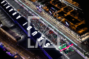 2023-03-19 - The starting grid on the track seen from the sky during the Formula 1 STC Saudi Arabian Grand Prix 2023, 2nd round of the 2023 Formula One World Championship from March 17 to 19, 2023 on the Jeddah Corniche Circuit, in Jeddah, Saudi Arabia - F1 - SAUDI ARABIAN GRAND PRIX 2023 - RACE - FORMULA 1 - MOTORS