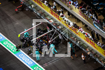 2023-03-19 - 63 RUSSELL George (gbr), Mercedes AMG F1 Team W14, action pitstop during the Formula 1 STC Saudi Arabian Grand Prix 2023, 2nd round of the 2023 Formula One World Championship from March 17 to 19, 2023 on the Jeddah Corniche Circuit, in Jeddah, Saudi Arabia - F1 - SAUDI ARABIAN GRAND PRIX 2023 - RACE - FORMULA 1 - MOTORS