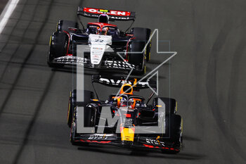 2023-03-19 - 01 VERSTAPPEN Max (nld), Red Bull Racing RB19, action 22 TSUNODA Yuki (jap), Scuderia AlphaTauri AT04, action during the Formula 1 STC Saudi Arabian Grand Prix 2023, 2nd round of the 2023 Formula One World Championship from March 17 to 19, 2023 on the Jeddah Corniche Circuit, in Jeddah, Saudi Arabia - F1 - SAUDI ARABIAN GRAND PRIX 2023 - RACE - FORMULA 1 - MOTORS