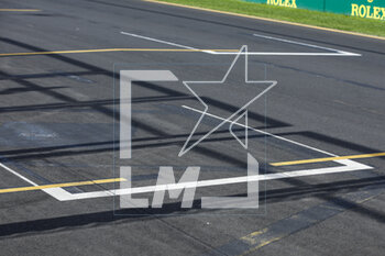 2023-03-31 - Widen grid box during the Formula 1 Rolex Australian Grand Prix 2023, 3rd round of the 2023 Formula One World Championship from March 31 to April 2, 2023 on the Albert Park Circuit, in Melbourne, Australia - F1 - AUSTRALIAN GRAND PRIX 2023 - FORMULA 1 - MOTORS