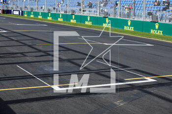 2023-03-31 - Widen grid box during the Formula 1 Rolex Australian Grand Prix 2023, 3rd round of the 2023 Formula One World Championship from March 31 to April 2, 2023 on the Albert Park Circuit, in Melbourne, Australia - F1 - AUSTRALIAN GRAND PRIX 2023 - FORMULA 1 - MOTORS