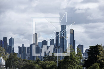 2023-04-01 - Melbourne skyline during the Formula 1 Rolex Australian Grand Prix 2023, 3rd round of the 2023 Formula One World Championship from March 31 to April 2, 2023 on the Albert Park Circuit, in Melbourne, Australia - F1 - AUSTRALIAN GRAND PRIX 2023 - FORMULA 1 - MOTORS