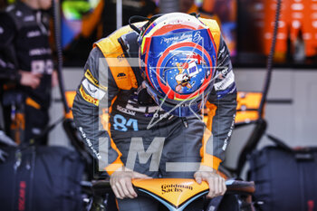2023-04-01 - PIASTRI Oscar (aus), McLaren F1 Team MCL60, portrait during the Formula 1 Rolex Australian Grand Prix 2023, 3rd round of the 2023 Formula One World Championship from March 31 to April 2, 2023 on the Albert Park Circuit, in Melbourne, Australia - F1 - AUSTRALIAN GRAND PRIX 2023 - FORMULA 1 - MOTORS
