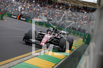 2023-04-01 - 24 ZHOU Guanyu (chi), Alfa Romeo F1 Team Stake C43, action during the Formula 1 Rolex Australian Grand Prix 2023, 3rd round of the 2023 Formula One World Championship from March 31 to April 2, 2023 on the Albert Park Circuit, in Melbourne, Australia - F1 - AUSTRALIAN GRAND PRIX 2023 - FORMULA 1 - MOTORS