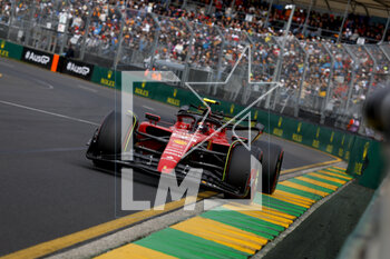 2023-04-01 - 55 SAINZ Carlos (spa), Scuderia Ferrari SF-23, action during the Formula 1 Rolex Australian Grand Prix 2023, 3rd round of the 2023 Formula One World Championship from March 31 to April 2, 2023 on the Albert Park Circuit, in Melbourne, Australia - F1 - AUSTRALIAN GRAND PRIX 2023 - FORMULA 1 - MOTORS