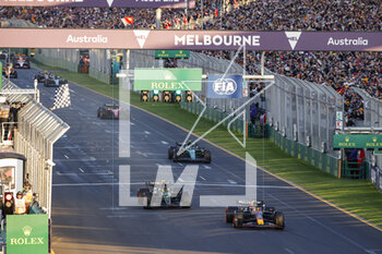 2023-04-02 - Race finish line, arrivee, 01 VERSTAPPEN Max (nld), Red Bull Racing RB19, action 44 HAMILTON Lewis (gbr), Mercedes AMG F1 Team W14, action 14 ALONSO Fernando (spa), Aston Martin F1 Team AMR23, action during the Formula 1 Rolex Australian Grand Prix 2023, 3rd round of the 2023 Formula One World Championship from March 31 to April 2, 2023 on the Albert Park Circuit, in Melbourne, Australia - F1 - AUSTRALIAN GRAND PRIX 2023 - RACE - FORMULA 1 - MOTORS