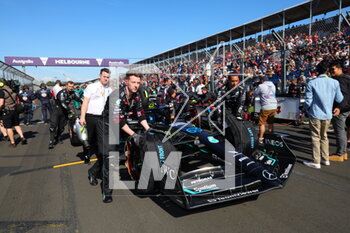 2023-04-02 - 63 RUSSELL George (gbr), Mercedes AMG F1 Team W14, mechanic, mecanicien, mechanics during the Formula 1 Rolex Australian Grand Prix 2023, 3rd round of the 2023 Formula One World Championship from March 31 to April 2, 2023 on the Albert Park Circuit, in Melbourne, Australia - F1 - AUSTRALIAN GRAND PRIX 2023 - RACE - FORMULA 1 - MOTORS