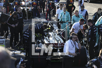 2023-04-02 - Mercedes AMG F1 Team Pitlane during the Formula 1 Rolex Australian Grand Prix 2023, 3rd round of the 2023 Formula One World Championship from March 31 to April 2, 2023 on the Albert Park Circuit, in Melbourne, Australia - F1 - AUSTRALIAN GRAND PRIX 2023 - RACE - FORMULA 1 - MOTORS