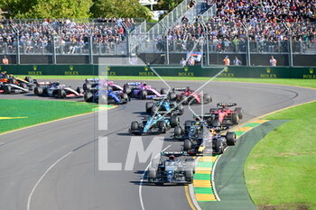 2023-04-02 - start of the race, depart, 63 RUSSELL George (gbr), Mercedes AMG F1 Team W14, action 01 VERSTAPPEN Max (nld), Red Bull Racing RB19, action 44 HAMILTON Lewis (gbr), Mercedes AMG F1 Team W14, action 14 ALONSO Fernando (spa), Aston Martin F1 Team AMR23, action 55 SAINZ Carlos (spa), Scuderia Ferrari SF-23, action during the Formula 1 Rolex Australian Grand Prix 2023, 3rd round of the 2023 Formula One World Championship from March 31 to April 2, 2023 on the Albert Park Circuit, in Melbourne, Australia - F1 - AUSTRALIAN GRAND PRIX 2023 - RACE - FORMULA 1 - MOTORS