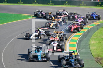 2023-04-02 - start of the race, depart, 63 RUSSELL George (gbr), Mercedes AMG F1 Team W14, action 18 STROLL Lance (can), Aston Martin F1 Team AMR23, action 27 HULKENBERG Nico (ger), Haas F1 Team VF-23 Ferrari, action 04 NORRIS Lando (gbr), McLaren F1 Team MCL60, action 22 TSUNODA Yuki (jap), Scuderia AlphaTauri AT04, action during the Formula 1 Rolex Australian Grand Prix 2023, 3rd round of the 2023 Formula One World Championship from March 31 to April 2, 2023 on the Albert Park Circuit, in Melbourne, Australia - F1 - AUSTRALIAN GRAND PRIX 2023 - RACE - FORMULA 1 - MOTORS