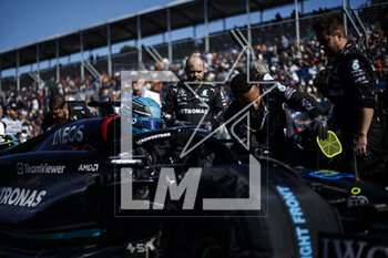2023-04-02 - RUSSELL George (gbr), Mercedes AMG F1 Team W14, portrait mechanic, mecanicien, mechanics during the Formula 1 Rolex Australian Grand Prix 2023, 3rd round of the 2023 Formula One World Championship from March 31 to April 2, 2023 on the Albert Park Circuit, in Melbourne, Australia - F1 - AUSTRALIAN GRAND PRIX 2023 - RACE - FORMULA 1 - MOTORS