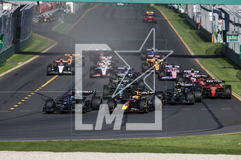 2023-04-02 - start of the race, depart, 01 VERSTAPPEN Max (nld), Red Bull Racing RB19, action 63 RUSSELL George (gbr), Mercedes AMG F1 Team W14, action 44 HAMILTON Lewis (gbr), Mercedes AMG F1 Team W14, action 14 ALONSO Fernando (spa), Aston Martin F1 Team AMR23, action during the Formula 1 Rolex Australian Grand Prix 2023, 3rd round of the 2023 Formula One World Championship from March 31 to April 2, 2023 on the Albert Park Circuit, in Melbourne, Australia - F1 - AUSTRALIAN GRAND PRIX 2023 - RACE - FORMULA 1 - MOTORS