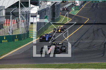2023-04-02 - 24 ZHOU Guanyu (chi), Alfa Romeo F1 Team Stake C43, action 02 SARGEANT Logan (usa), Williams Racing FW45, action 11 PEREZ Sergio (mex), Red Bull Racing RB19, action during the Formula 1 Rolex Australian Grand Prix 2023, 3rd round of the 2023 Formula One World Championship from March 31 to April 2, 2023 on the Albert Park Circuit, in Melbourne, Australia - F1 - AUSTRALIAN GRAND PRIX 2023 - RACE - FORMULA 1 - MOTORS