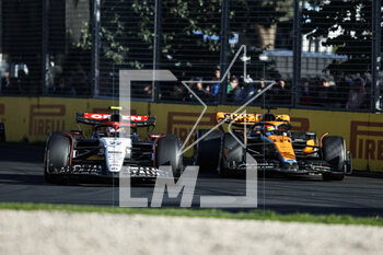 2023-04-02 - 22 TSUNODA Yuki (jap), Scuderia AlphaTauri AT04, action 81 PIASTRI Oscar (aus), McLaren F1 Team MCL60, action during the Formula 1 Rolex Australian Grand Prix 2023, 3rd round of the 2023 Formula One World Championship from March 31 to April 2, 2023 on the Albert Park Circuit, in Melbourne, Australia - F1 - AUSTRALIAN GRAND PRIX 2023 - RACE - FORMULA 1 - MOTORS