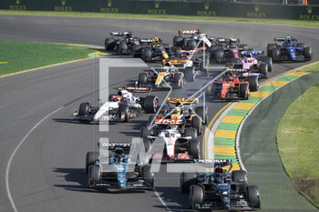 2023-04-02 - start of the race, depart, 63 RUSSELL George (gbr), Mercedes AMG F1 Team W14, action 18 STROLL Lance (can), Aston Martin F1 Team AMR23, action 27 HULKENBERG Nico (ger), Haas F1 Team VF-23 Ferrari, action 04 NORRIS Lando (gbr), McLaren F1 Team MCL60, action 22 TSUNODA Yuki (jap), Scuderia AlphaTauri AT04, action during the Formula 1 Rolex Australian Grand Prix 2023, 3rd round of the 2023 Formula One World Championship from March 31 to April 2, 2023 on the Albert Park Circuit, in Melbourne, Australia - F1 - AUSTRALIAN GRAND PRIX 2023 - RACE - FORMULA 1 - MOTORS