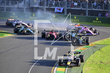 2023-04-02 - start of the race, depart, 01 VERSTAPPEN Max (nld), Red Bull Racing RB19, action 44 HAMILTON Lewis (gbr), Mercedes AMG F1 Team W14, action 14 ALONSO Fernando (spa), Aston Martin F1 Team AMR23, action 55 SAINZ Carlos (spa), Scuderia Ferrari SF-23, action during the Formula 1 Rolex Australian Grand Prix 2023, 3rd round of the 2023 Formula One World Championship from March 31 to April 2, 2023 on the Albert Park Circuit, in Melbourne, Australia - F1 - AUSTRALIAN GRAND PRIX 2023 - RACE - FORMULA 1 - MOTORS