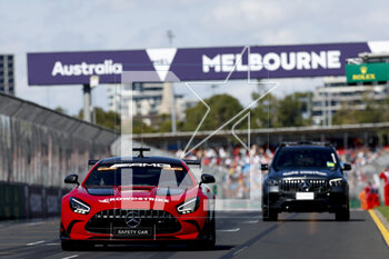 2023-04-02 - Mercedes AMG safety car, during the Formula 1 Rolex Australian Grand Prix 2023, 3rd round of the 2023 Formula One World Championship from March 31 to April 2, 2023 on the Albert Park Circuit, in Melbourne, Australia - F1 - AUSTRALIAN GRAND PRIX 2023 - RACE - FORMULA 1 - MOTORS